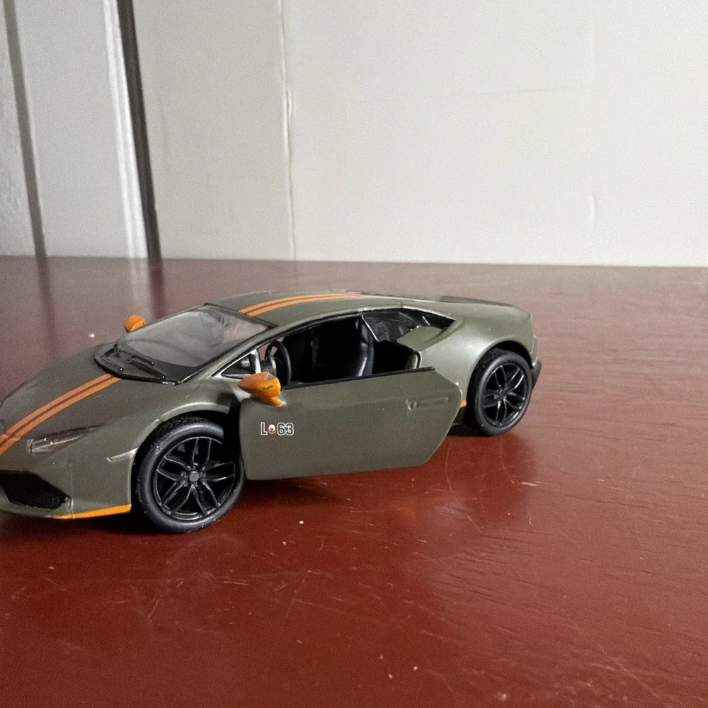 Kinsmart Lamborghini Huracan LP 610-4 Avio Matte Green 1/36 (BBKT5401DGN)